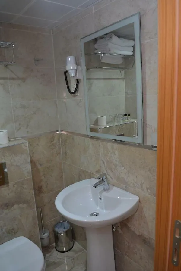 **  Mozart Hotel İstanbul Türkiye